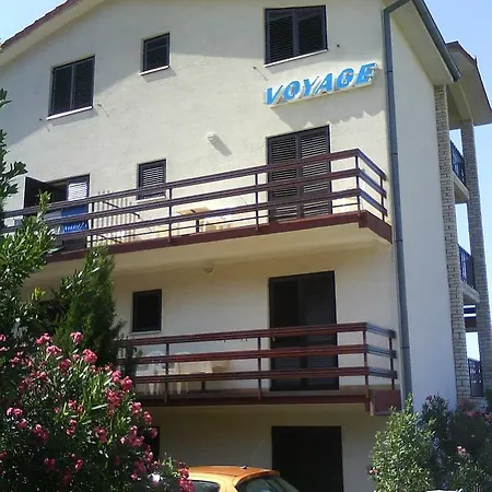 Voyage Apartment *
